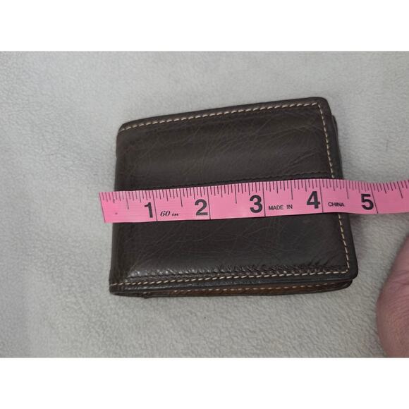 Vtg Fossil Distressed Brown Leather Fold Wallet Tan Stitching Mens - Picture 9 of 9
